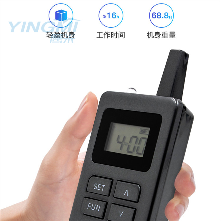 近幾年，各個地區大大小小的開辦展覽活動實在是不少，如商品展覽會、宣傳展覽會、貿易展覽會或者微型展覽會等； 可總是出現如下問題：1.游客游覽時匆匆而過，看的是自己理解到的意思和意義，無人解說只能在展會開辦時走一圈兒就算了。2.每件展物只有幾行少之又少的簡介，讓人難以汲取到展品的文化。3.看展覽變成了人人需要自力更生的事情，手機百度查、聽旁邊熟知的人說說，無法給游客清晰明了的進行講解，這是一種不負責的現象。 以上的問題是大眾所反饋，那么這些問題的根本原因所在就是因為缺少了講解器。