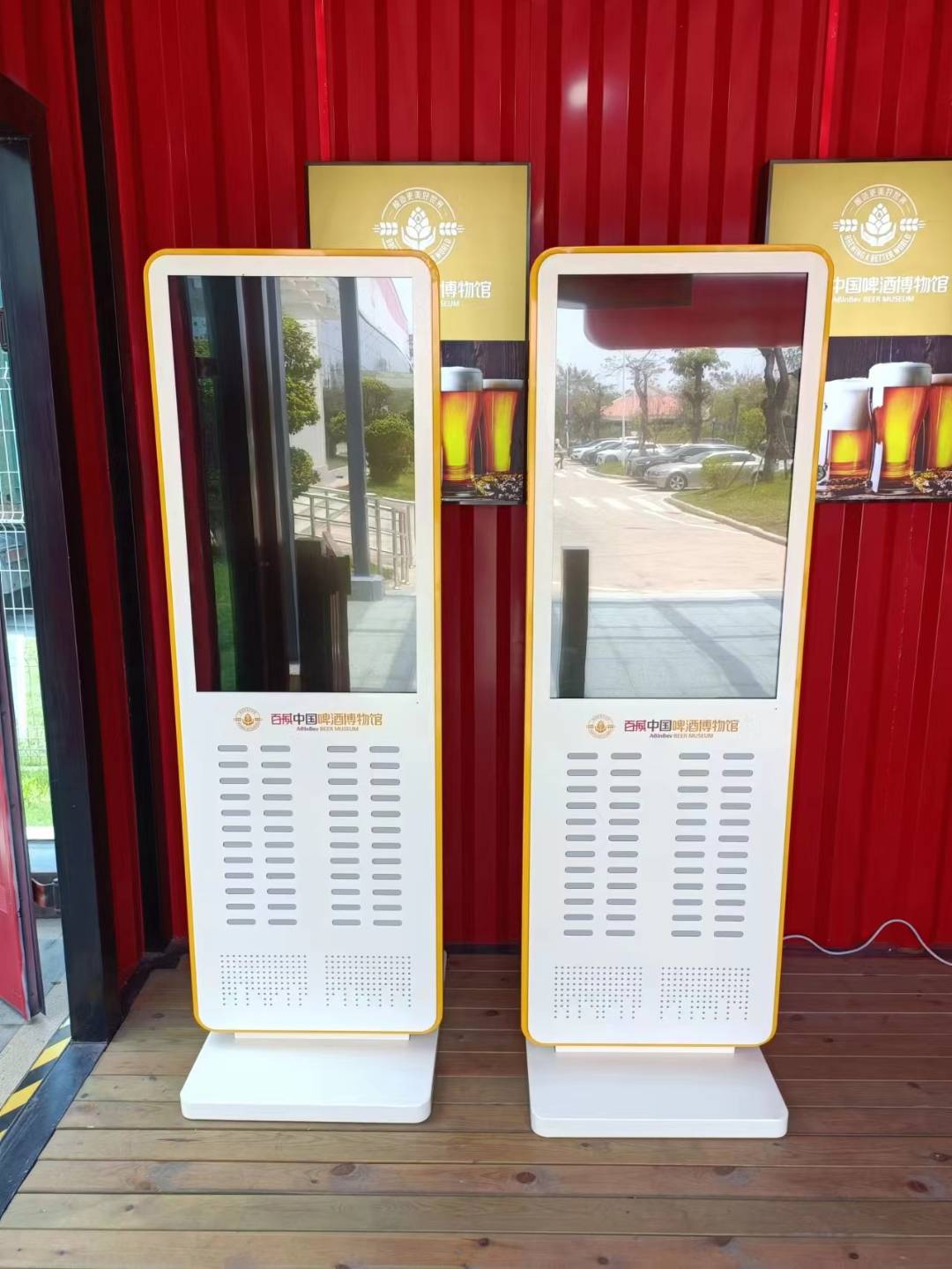 鷹米自助導覽機租賃柜：開啟智慧文旅新時代<